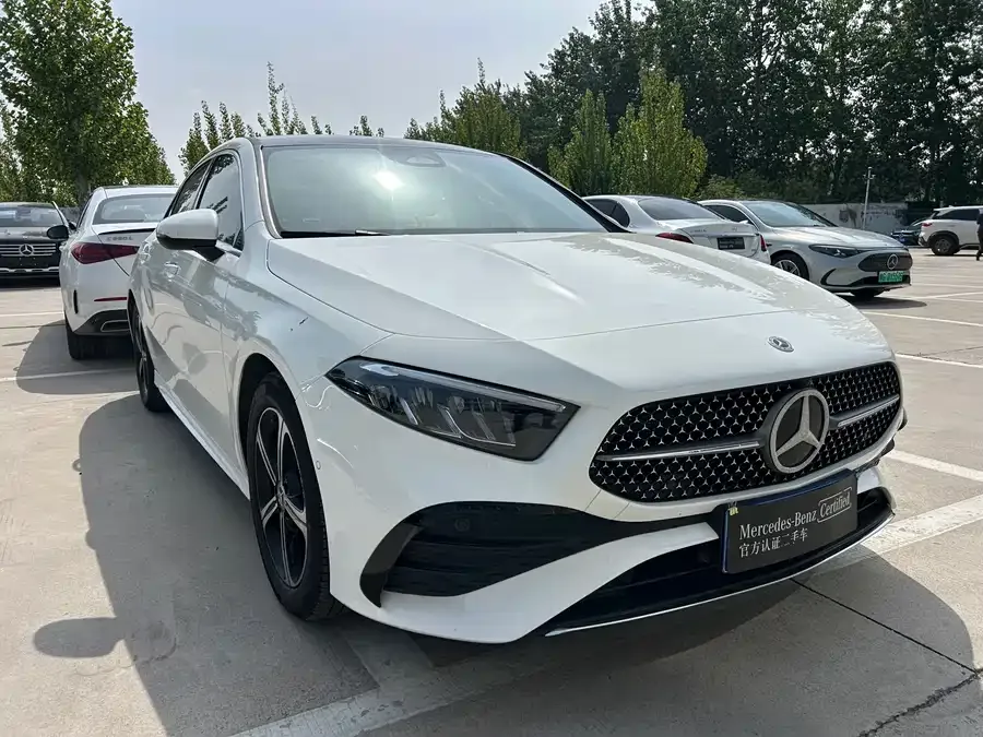 Mercedes-Benz Class A Mercedes-Benz A-Class 2024 A 200 L Fashion Edition 2024 — миниатюра 3