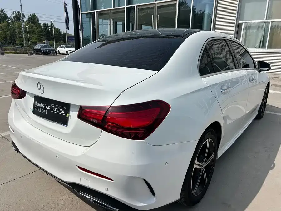 Mercedes-Benz Class A Mercedes-Benz A-Class 2024 A 200 L Fashion Edition 2024 — миниатюра 4