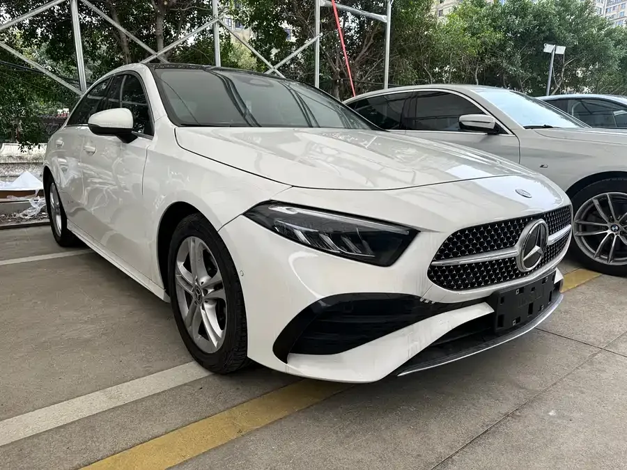 Mercedes-Benz Class A Mercedes-Benz A-Class 2024 A 200 L Fashion Edition 2024 — миниатюра 3