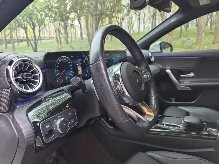 Mercedes-Benz Class A Mercedes-Benz A-Class 2022 A 200 L Sports Sedan Dynamic Edition 2022 — миниатюра 5