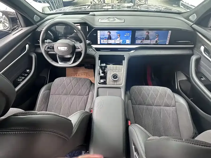 Geely Monjaro Xingyue L 2025 Dongfangyao 2.0TD Automatic Star-gazing Edition 2025 — миниатюра 5