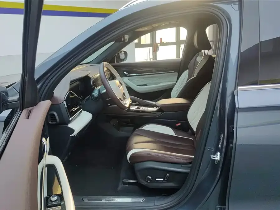 Geely Monjaro Xingyue L 2021 2.0TD DCT EVO 2WD Premium Edition 2022 — миниатюра 3