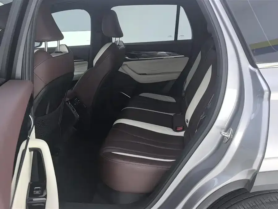 Geely Monjaro Xingyue L 2021 2.0TD DCT EVO 2WD Premium Edition 2023 — миниатюра 5