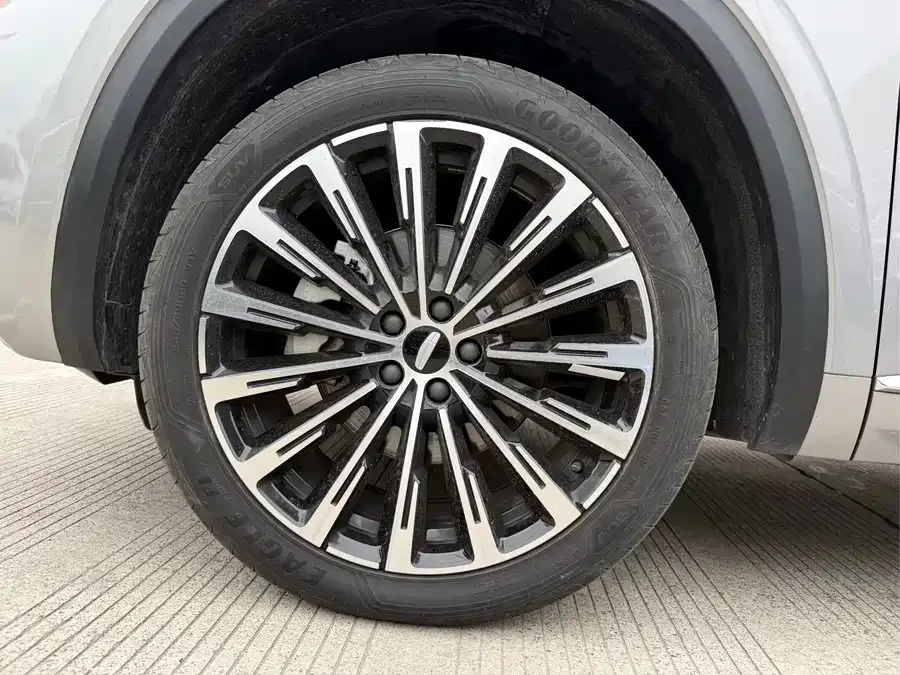 Geely Monjaro Xingyue L 2025 Dongfangyao 2.0TD Automatic 4WD Moon-Watching Edition 2024 — миниатюра 4