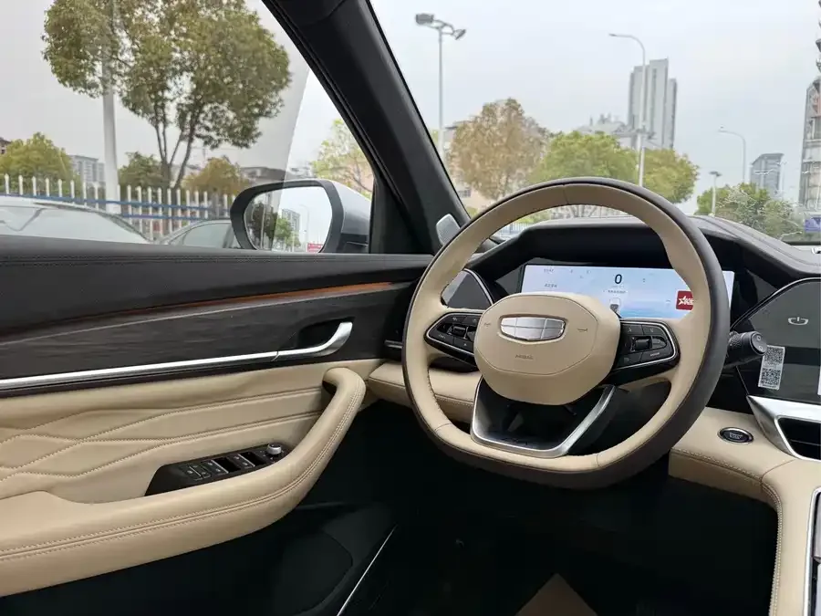Geely Monjaro Xingyue L 2025 Dongfangyao 2.0TD Automatic 4WD Moon-Watching Edition 2024 — миниатюра 5