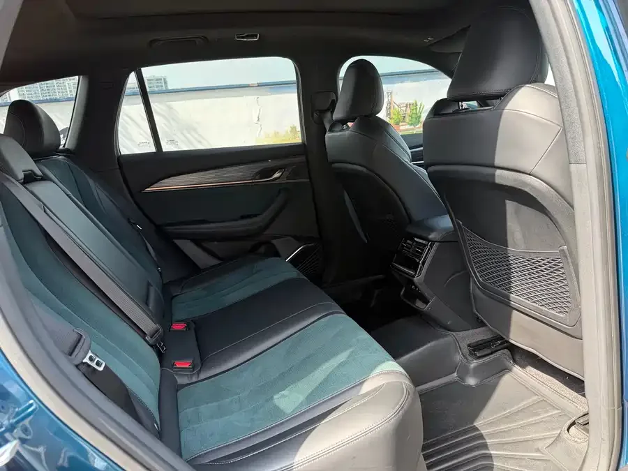 Geely Monjaro Xingyue L 2021 2.0TD High Power Automatic 4WD Premium Edition 2022 — миниатюра 4