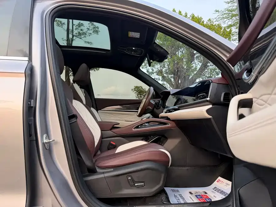 Geely Monjaro Xingyue L 2024 2.0TD DCT EVO two-wheel drive premium model 2023 — миниатюра 4