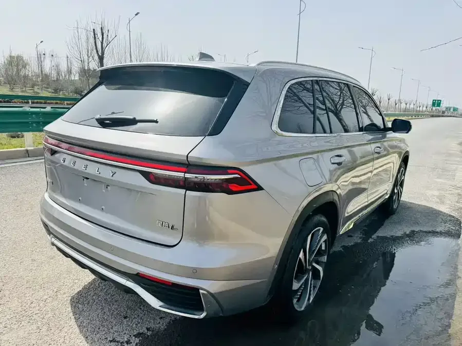 Geely Monjaro Xingyue L 2021 2.0TD DCT EVO 2WD Premium Edition 2022 — миниатюра 3