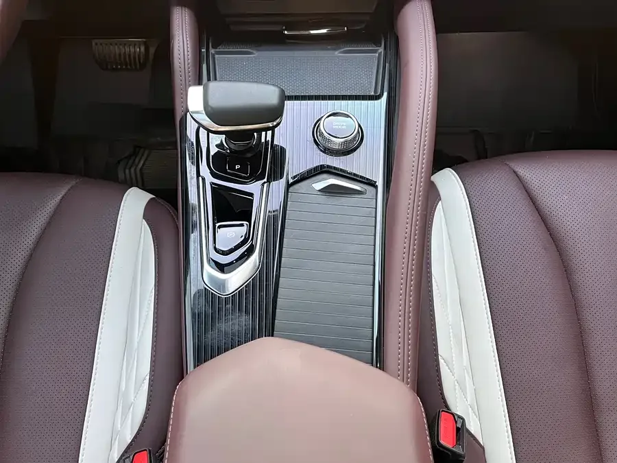 Geely Monjaro Xingyue L 2021 2.0TD DCT EVO 2WD Smart Edition 2022 — миниатюра 4