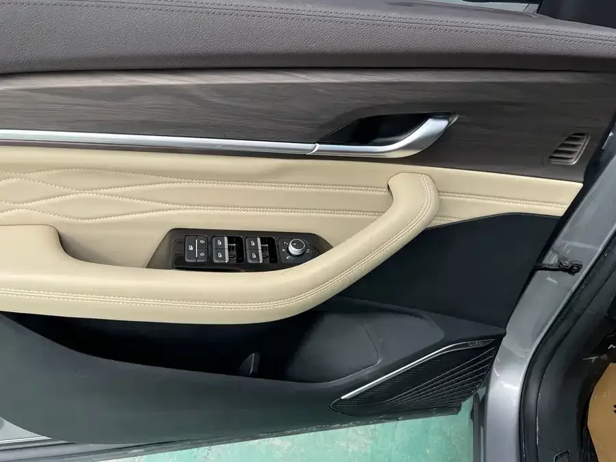 Geely Monjaro Xingyue L 2025 Dongfangyao 2.0TD Automatic Star-gazing Edition 2025 — миниатюра 4
