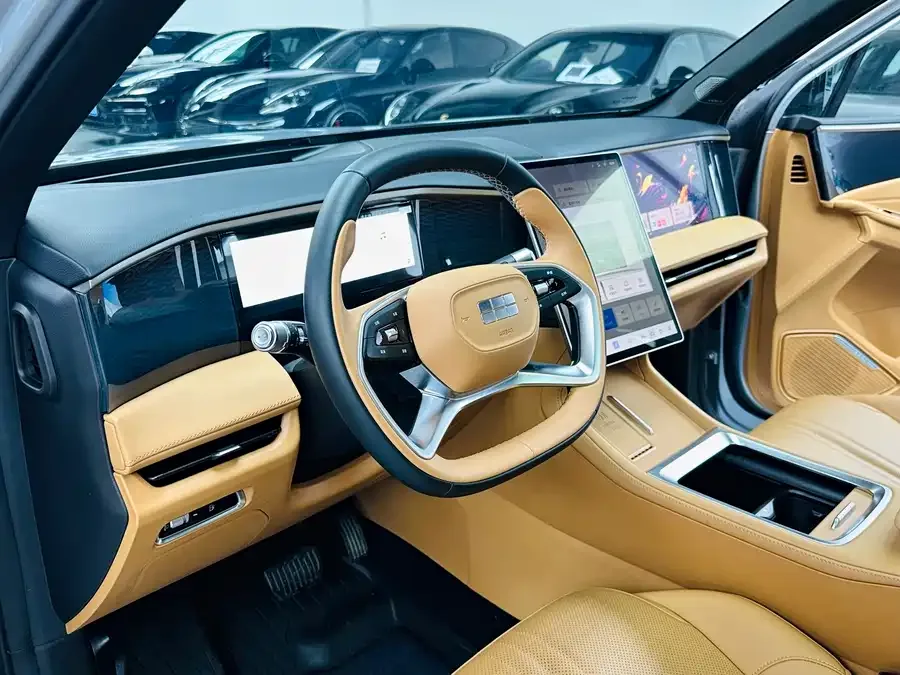 Geely Galaxy L7 Galaxy L7 2025 EM-i 115km Exploration+ Edition 2025 — миниатюра 2