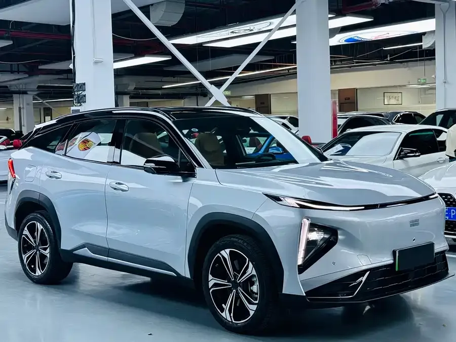 Geely Galaxy L7 Galaxy L7 2025 EM-i 115km Exploration+ Edition 2025 — миниатюра 3