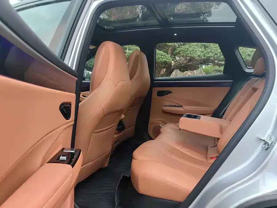 Geely Galaxy L7 Galaxy L7 2025 EM-i 115km Exploration+ Edition 2025 — миниатюра 5