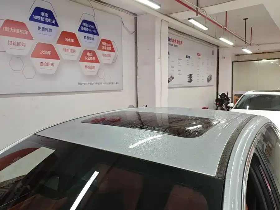 Geely Galaxy L6 Galaxy L6 2025 EM-i 140km Starship Edition 2025 — миниатюра 3