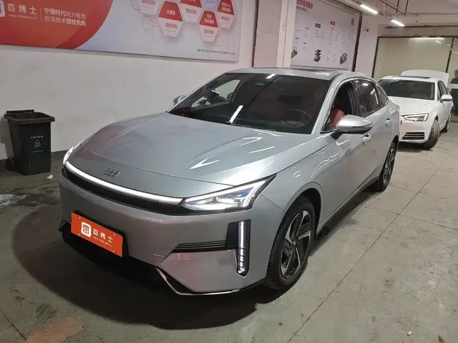 Geely Galaxy L6 Galaxy L6 2025 EM-i 140km Starship Edition 2025 — фото 1, купить с доставкой в Москву