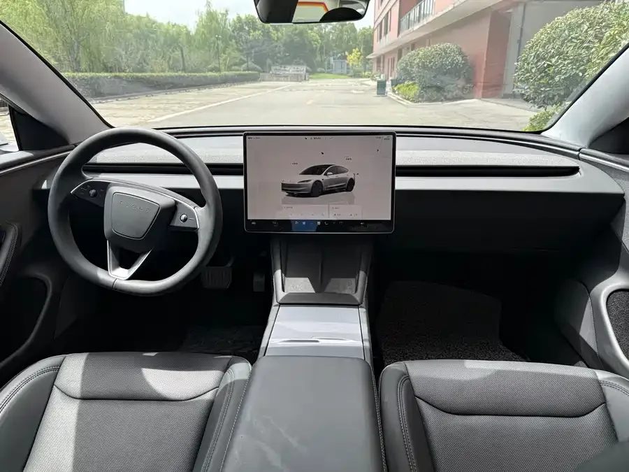 Tesla Model 3 Model 3 2023 rear-wheel drive version 2024 — миниатюра 2
