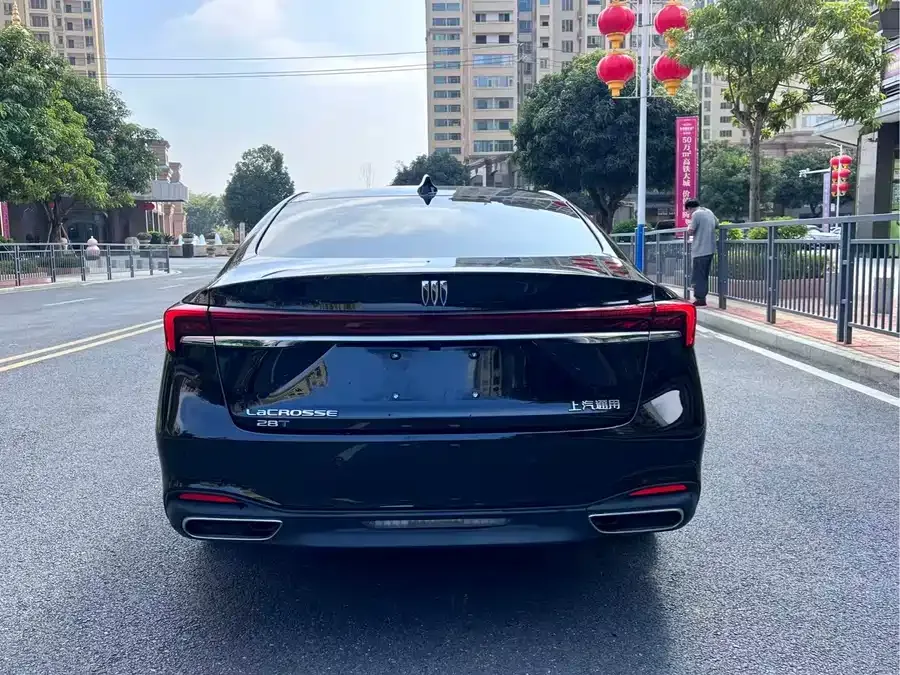 Buick LaCrosse LaCrosse 2023 28T Premium Edition 2024 — миниатюра 2