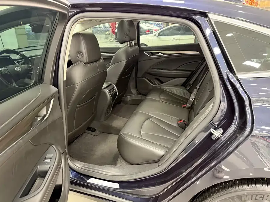 Buick LaCrosse LaCrosse 2022 552T Luxury 2023 — миниатюра 2