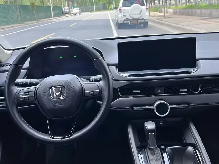 Honda Inspire 2023 Insignia 260TURBO Elegant Edition 2024 — миниатюра 4