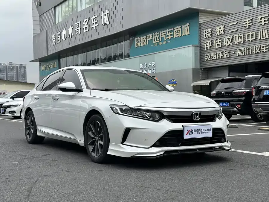 Honda Inspire 2022 Insignia 260TURBO Elegant Edition 2022 — миниатюра 3