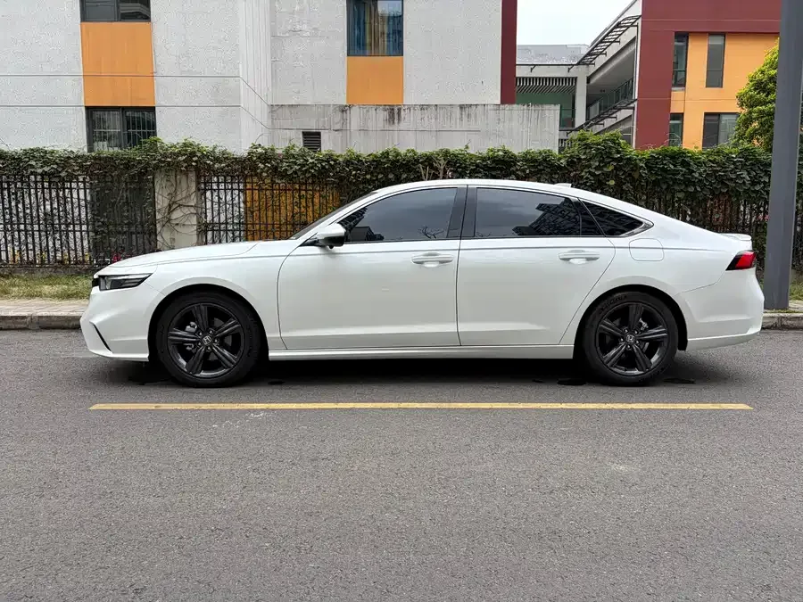 Honda Inspire Insignia 2024 260TURBO Elite Edition 2024 — миниатюра 4