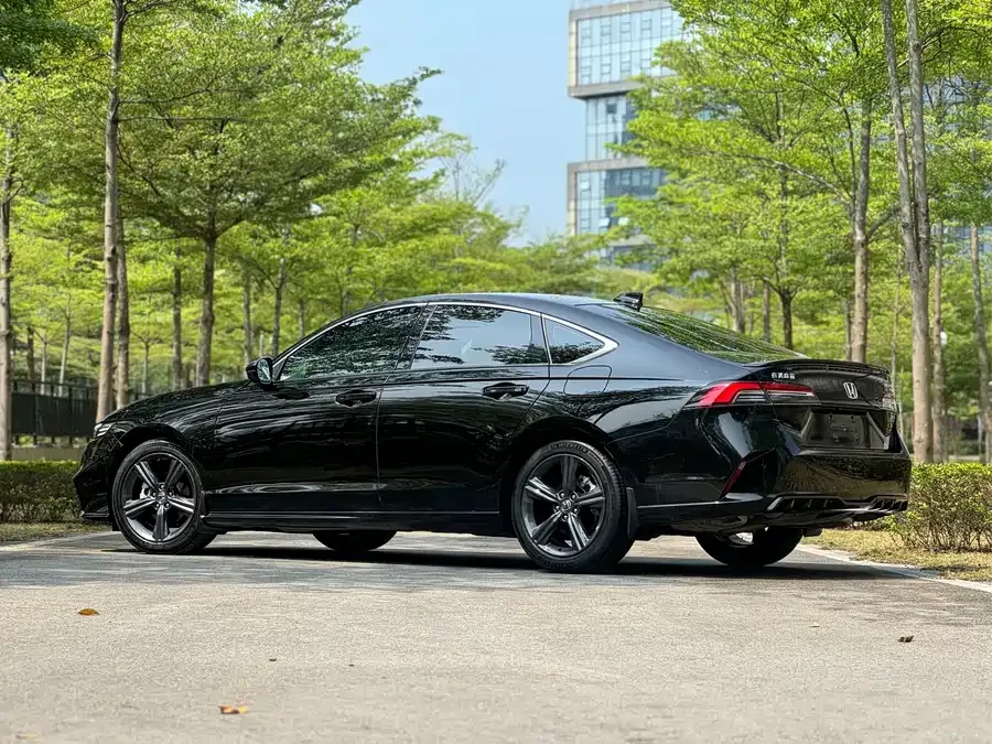 Honda Inspire Insignia 2024 260TURBO Elite Edition 2024 — миниатюра 2