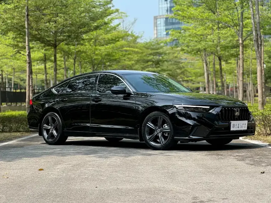 Honda Inspire Insignia 2024 260TURBO Elite Edition 2024 — миниатюра 3