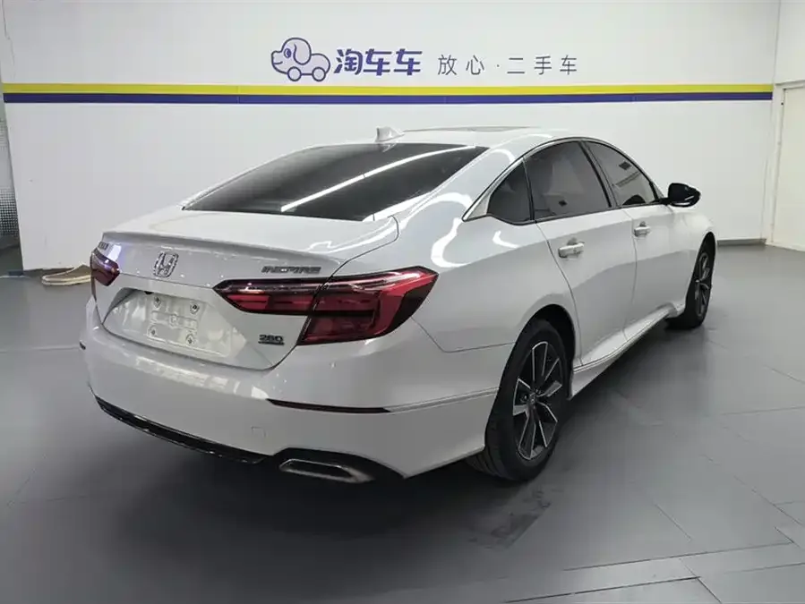 Honda Inspire Inship 2022 260TURBO Exquisite Edition 2023 — миниатюра 3