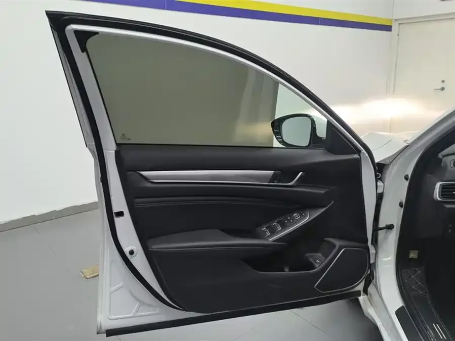 Honda Inspire Inship 2022 260TURBO Exquisite Edition 2023 — миниатюра 4