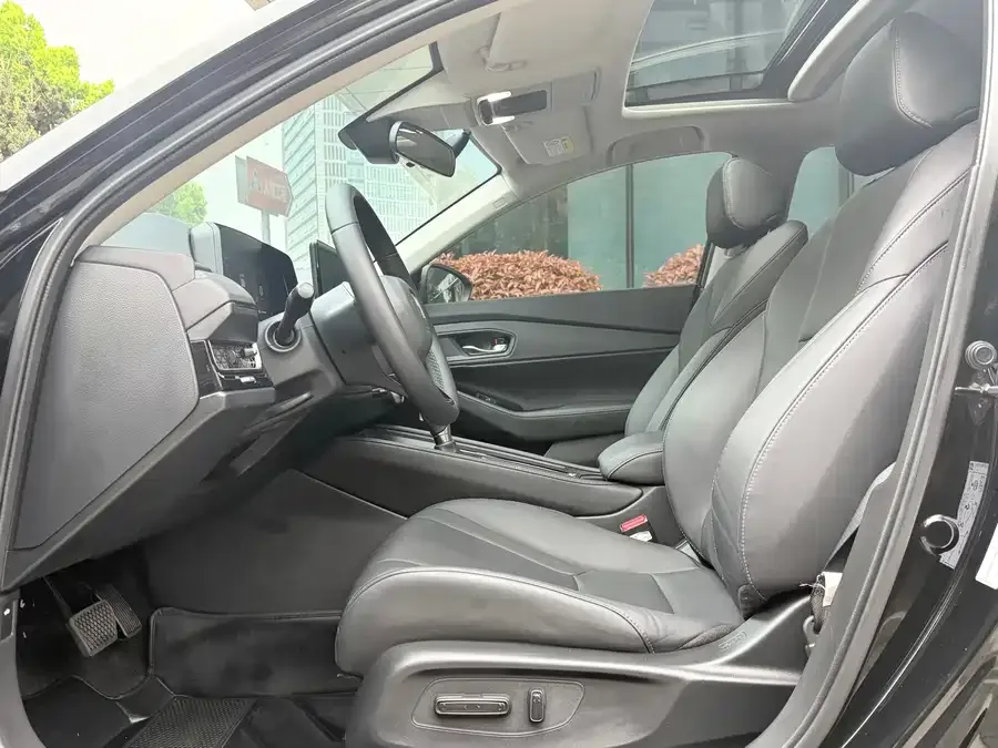 Honda Inspire Insignia 2025 260TURBO Elite Edition 2025 — миниатюра 4