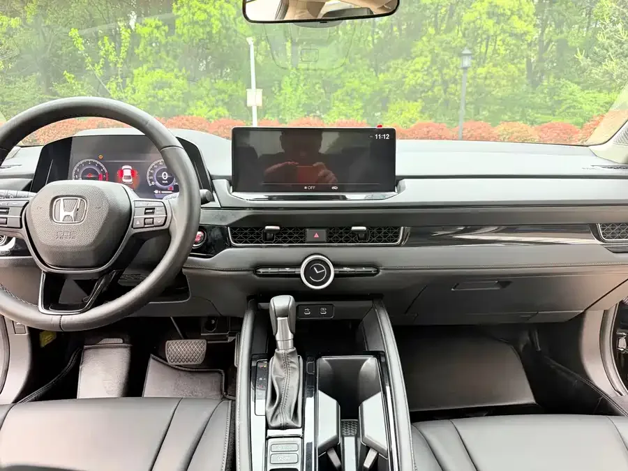 Honda Inspire Insignia 2025 260TURBO Elite Edition 2025 — миниатюра 5