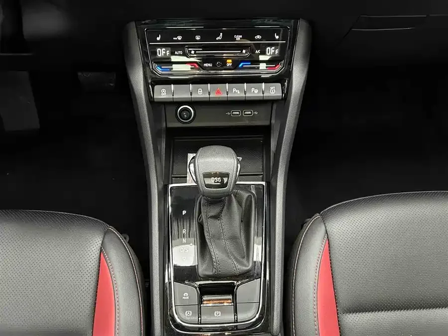 Skoda Karoq Korok 2022 TSI280 Luxury Edition 2023 — миниатюра 2
