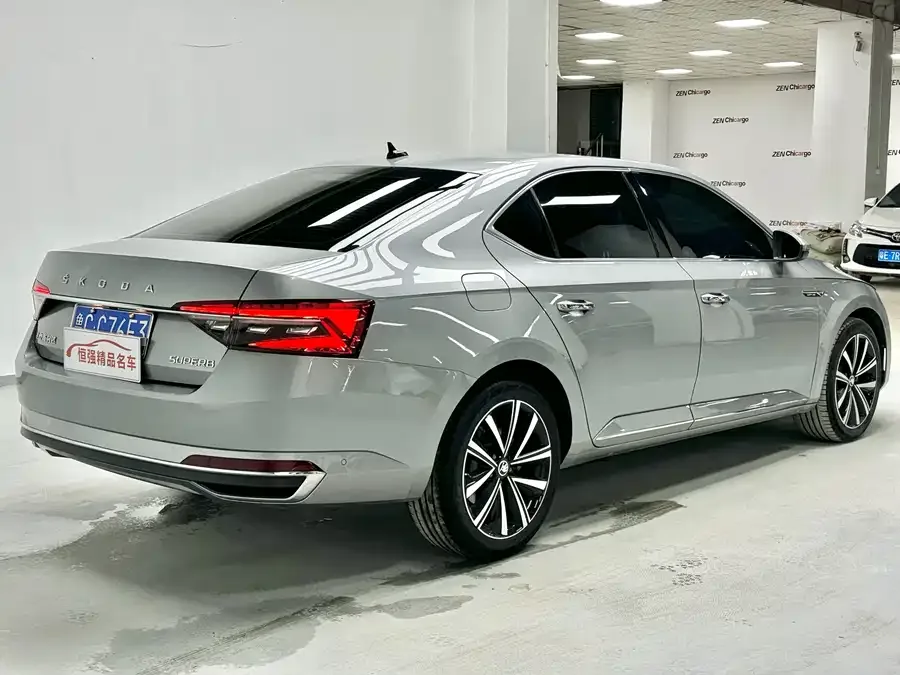 Skoda SuperB Super 2022 TSI280 DSG Exclusive Edition 2022 — миниатюра 2
