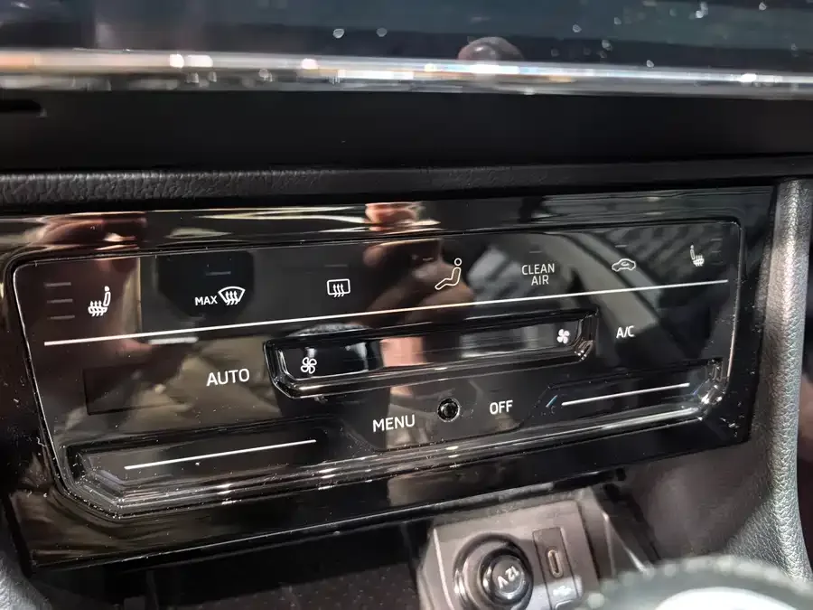 Skoda SuperB Superb 2023 facelifted TSI280 DSG exclusive version 2023 — миниатюра 5