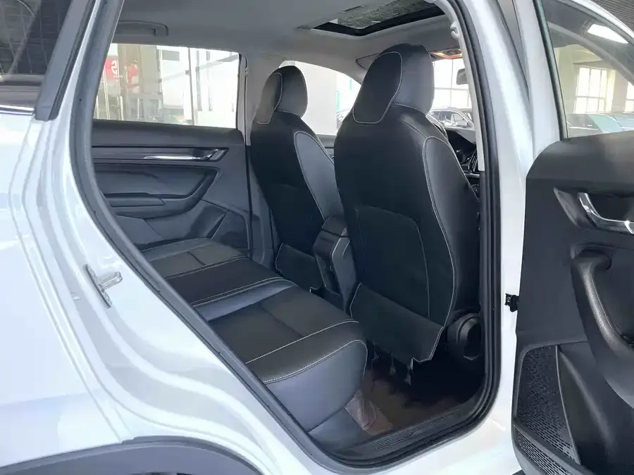 Skoda Kamiq Komic 2021 1.5L automatic comfort version 2022 — миниатюра 5