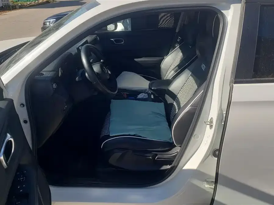 Honda Vezel Binzhi 2023 1.5L CVT Elite Edition 2023 — миниатюра 3