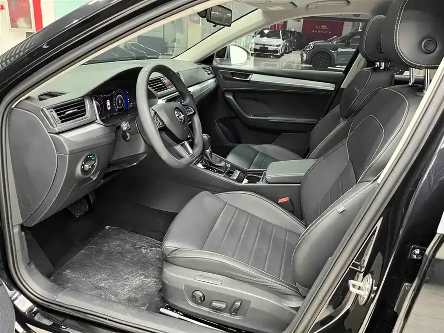 Skoda SuperB Superpa 2024 TSI280 DSG Exclusive Edition 2025 — миниатюра 5