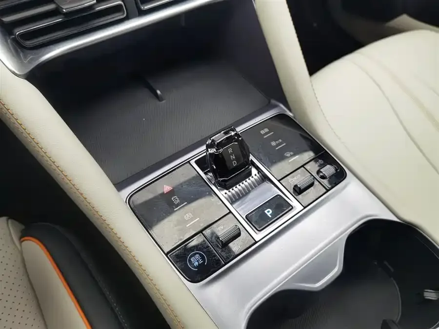 BYD Song PLUS New Energy Song PLUS New Energy 2024 Honor Edition DM-i 71km Luxury 2024 — миниатюра 4