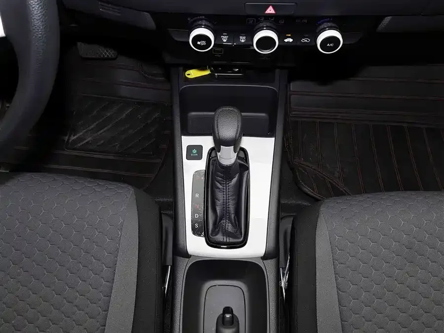 Honda Fit Fit 2023 1.5L CVT Trendy Edition 2023 — миниатюра 4
