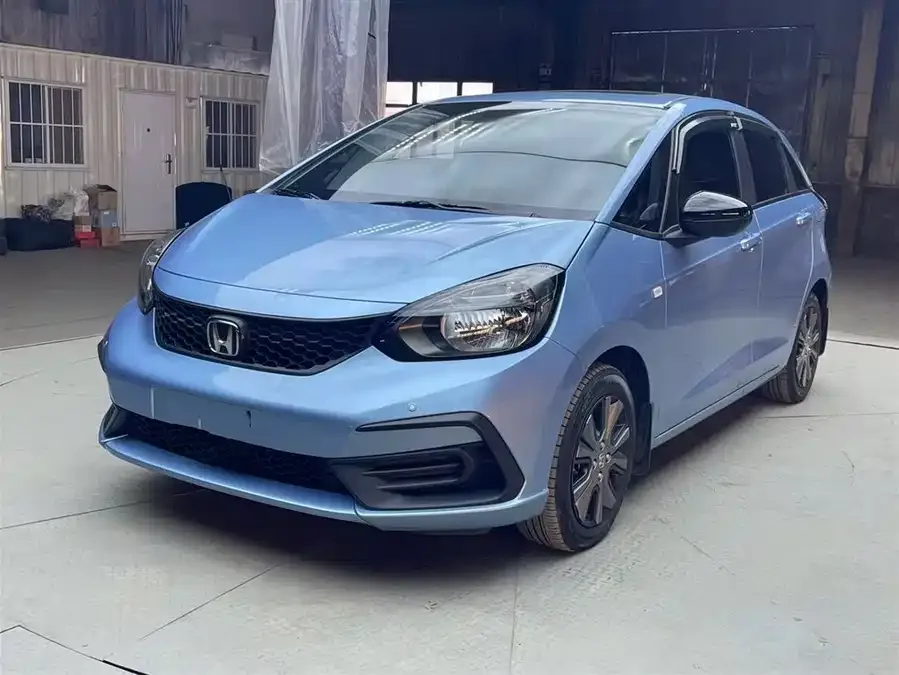 Honda Fit Fit 2022 1.5L CVT Trendy Sunroof Edition 2022 — фото 1, купить с доставкой в Москву