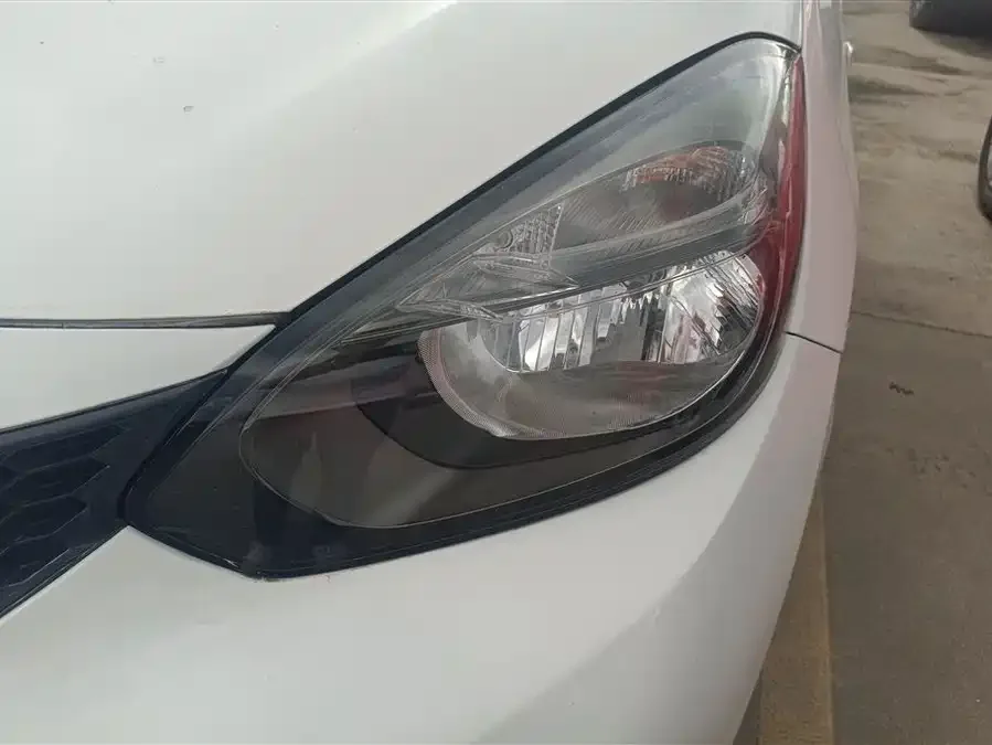 Honda Fit Fit 2022 1.5L CVT Trendy Sunroof Edition 2022 — миниатюра 2