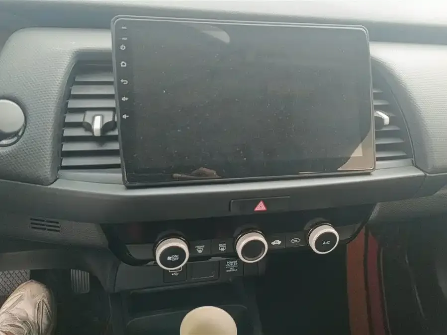 Honda Fit Fit 2022 1.5L CVT Trendy Sunroof Edition 2022 — миниатюра 4
