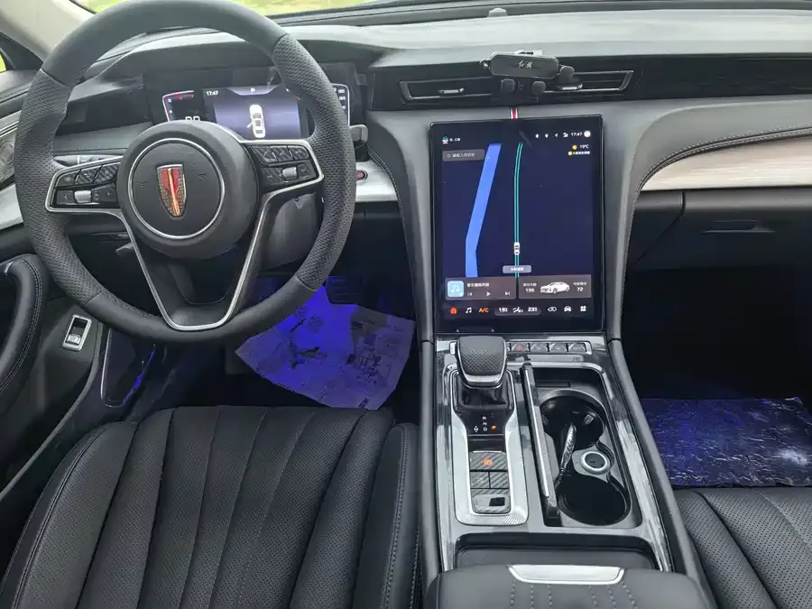 Hongqi H5 Hongqi H5 2025 1.5T DCT Flagship Edition 2025 — миниатюра 2