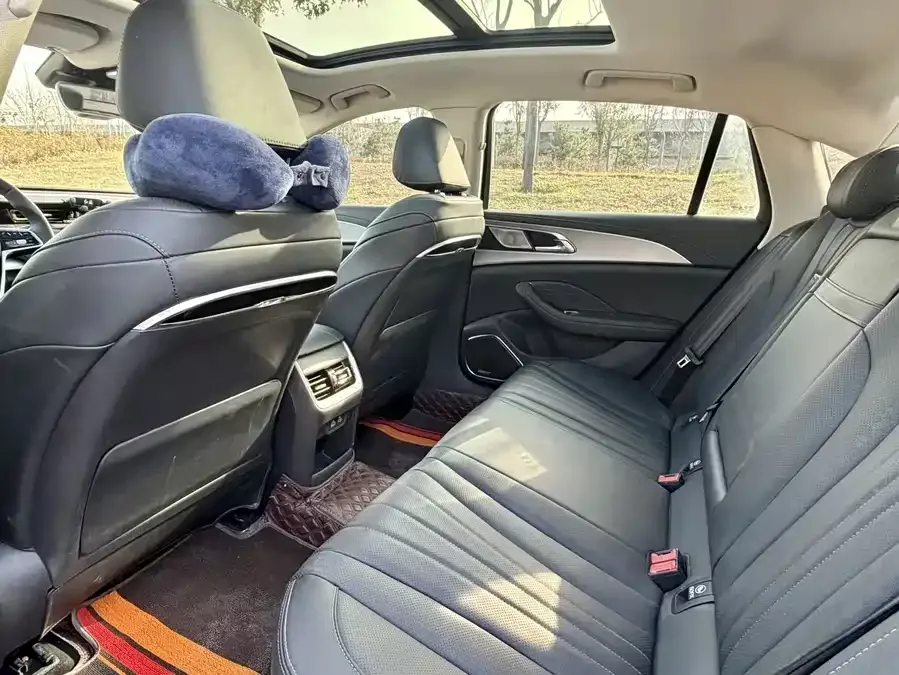 Hongqi H5 Hongqi H5 2024 1.5T DCT Zhilian Qiyun Edition 2024 — миниатюра 2