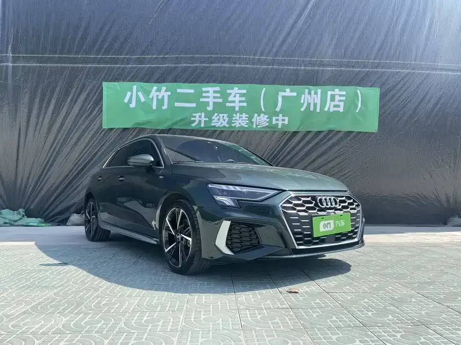 Audi A3 2022 Sportback 35 TFSI stylish and sporty 2023 — миниатюра 3