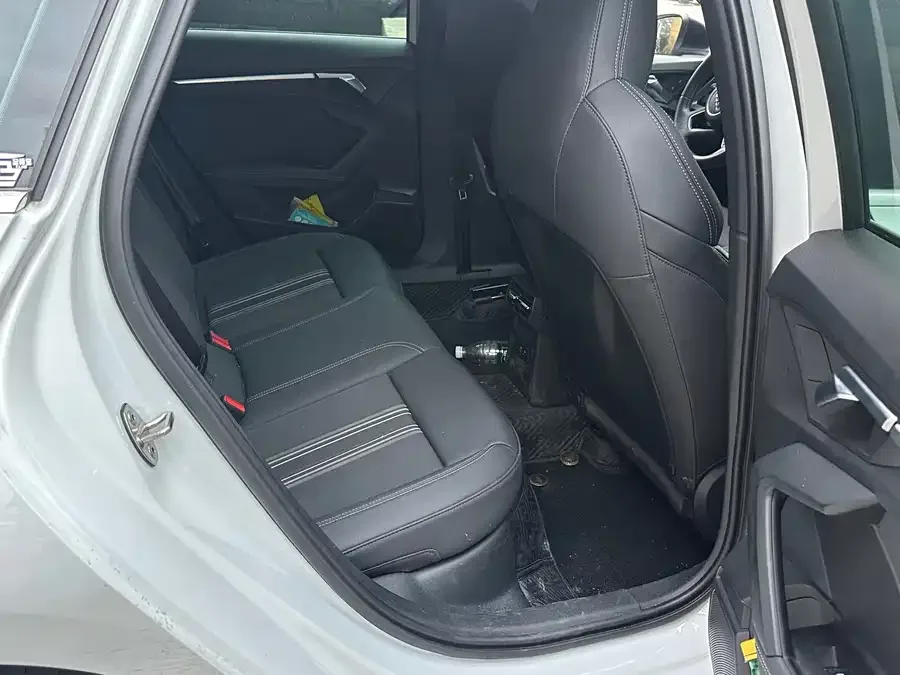 Audi A3 2022 Sportback 35 TFSI Luxury Sports Edition 2022 — миниатюра 5