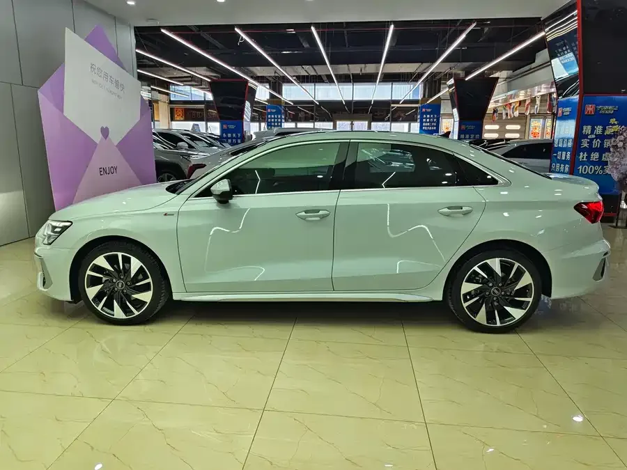 Audi A3 2022 A3L Limousine 35 TFSI Fashion Sports 2022 — миниатюра 4