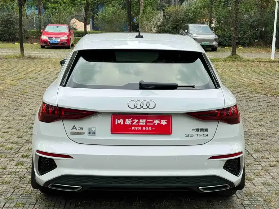 Audi A3 2022 Sportback 35 TFSI stylish and sporty 2022 — миниатюра 2