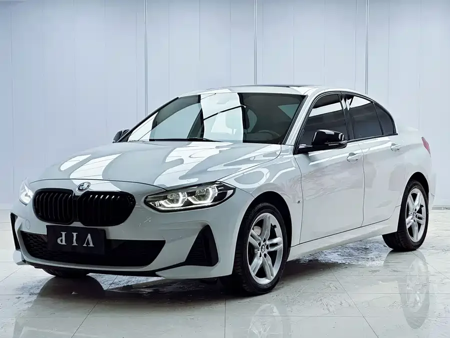 BMW 1 series BMW 1 Series 2021 120i M Sport Night Edition 2022 — фото 1, купить с доставкой в Москву