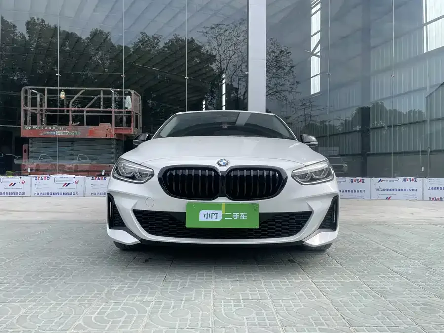 BMW 1 series BMW 1 Series 2021 120i M Sport Night Edition 2022 — миниатюра 2